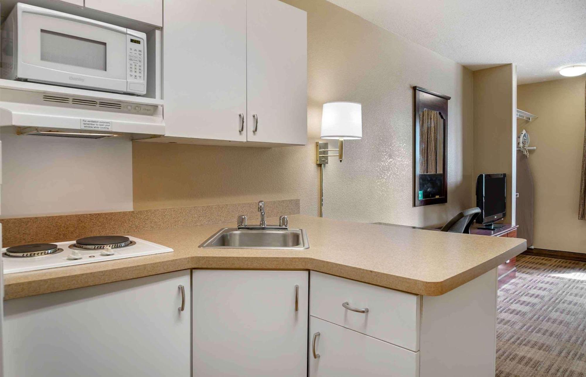 Extended Stay America Select Suites - Detroit - Sterling Heights Exteriör bild